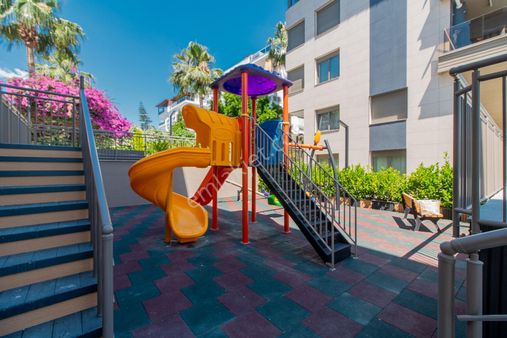 Uncalı Da Satılık 3+1 Süper Lüks Bahçe Dublex Residat