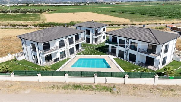 Ayvalık 'ta Müstakil Villa Tadında Sıfır Daire
