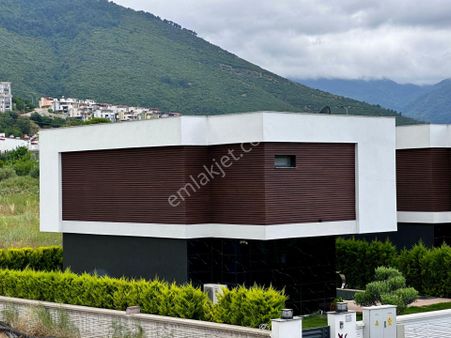 Kuşadası Güzelçamlı Müstakil Özel Havuzlu 3+1 Villa