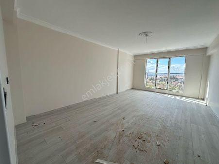 Moda Gayrimenkulden Şehirde Sakin Bir Köşe: Çamlık’ta Ara Kat Sıfır Daire!