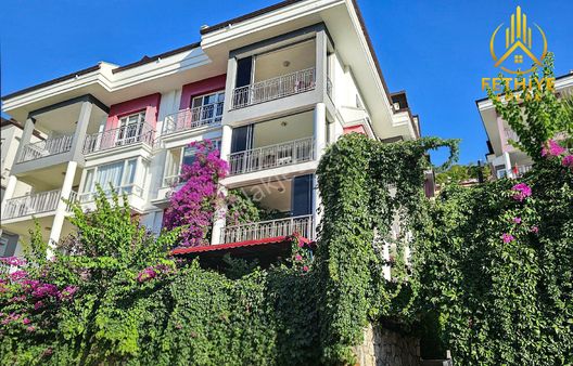 Fethiye Taşyaka'da Satılık 4+1 180m2 Havuzlu Dubleks Daire