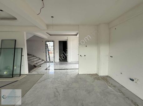 Eğribucak'ta Asansörlü Manzaralı Satılık Lüks Villalar