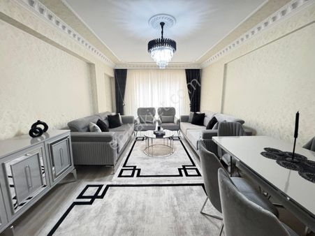 Merkez Emlak 3+1 Kat 1 Ön Cephe İçi Yapılı Asansörlü