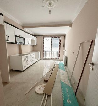 Avcılar Merkezde 2+1 Sıfır Ara Kat Metrobüse Komşu Daire