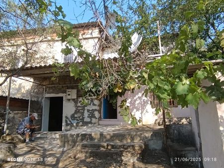 Foça Kocamehmetler Köyünde Satılık Eski Rum Taş Ev
