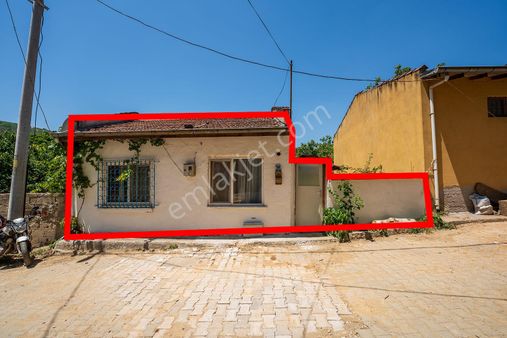 C21 Cius; Küçükkumla Köy Girişinde Bahçeli Müstakil Ev