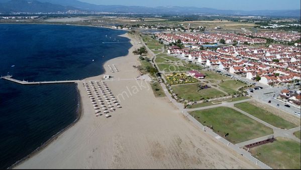 Nefes'ten; Orjan Sitesi'nde, Bakımlı, Müstakil Bahçeli Villa