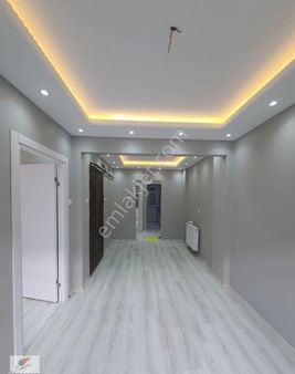 Fatıh Akdenız Cadde Cıvarı Icı Yenılenmıs Daıre 2+1 Ara Kat Kombılı Uygun Fıat