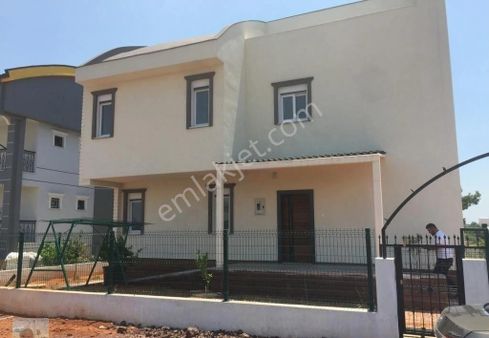 Antalya Döşeme Altı İlçesinde Satılık Villa