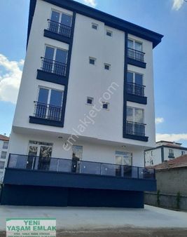 Selçuklu Mahallesinde Perşembe Pazarı Yanında Satılık 2+0 Eşyalı Sıfır Daire