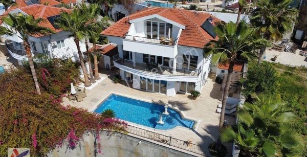 Kargıcak’da Acil Satılık Deniz Manzaralı Geniş Müstakil Villa