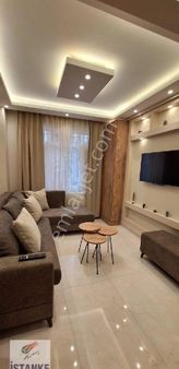 Fateh Akşemsetinde Uygun Fiyata Satılık Lüks 2+1 Ful Özel Dekorlu