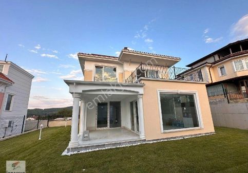 Sakarya Sapanca'da Yeni Sitede Uygun Fiyata Satılık Villa Doğa Ve Göl Manzaralı Daire Fiyatına