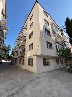 İnal Emlaktan Bahçelievlerde Satılık 2+1 110 M2 Daire