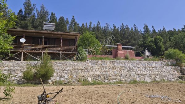 Kuşbaba Köyünde 1864 M² Arsa İçinde Yazlık Müstakil Ev