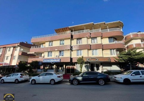 Vedat Dolakay Cadde Üstü Ara Kat Full Yapılı 5+1 Satılık Daire