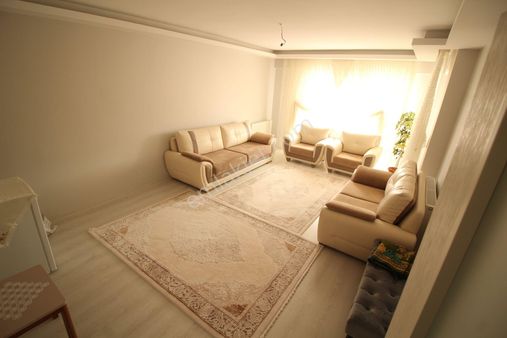 Keçiören Kanuni Mah Üst Kat 3+1 Çift Banyo Manzaralı Satılık Daire