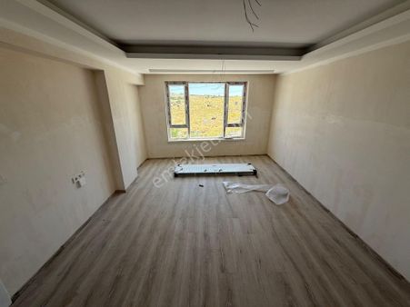 Keçiörende Sıfır Katta 2+1 Köşe Başi Karakaya Mahde Satılık Dire