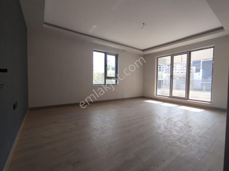 Keçiören Karakaya Mah Cadde Yakını 3+1 Sıfır Daire Orta Kat