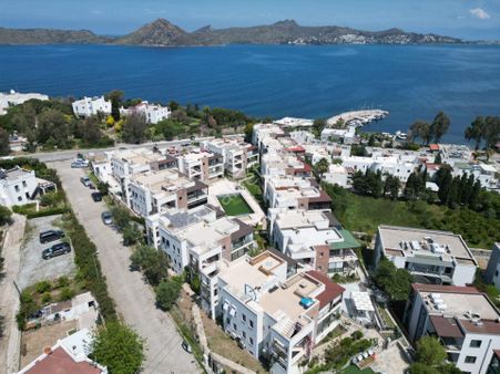 Agr Group'tan Yalıkavak'ta Denize 50 Metre Plajlı 2 Daire !