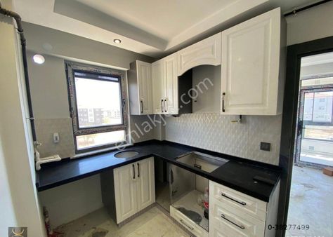Poyraz Emlak'tan Kafkas Caddesi Yakını 2+0 60 M² Satılık Daire