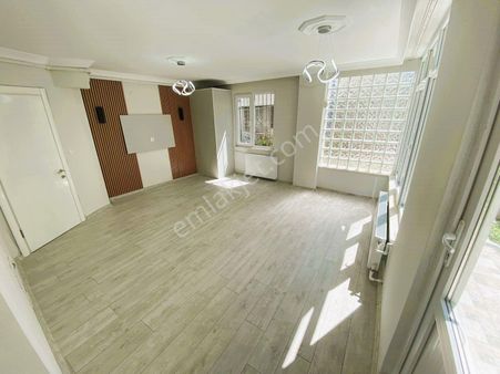 Lider Yapı'dan Bahçe Kullanımlı 6 Yaşında Amerikan Mutfak 2+1 Satılık Daire