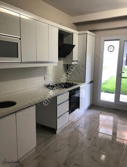 Çerkezköy İstasyon Site İçınde Bahçe Kat Satılık Daire..