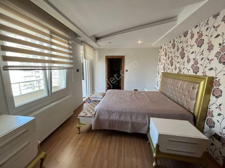 Yatırım Plus'tan Cağaloğluna Cephe 4+1 200 Metrekare Satılık Daire