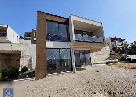 Muğla Milas Güllük Mh. Satılık Tripleks Villa