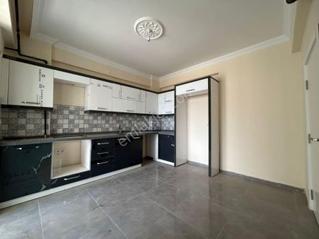 Yükselden Atatürkte Ayrı Mutfak Deniz Manzaralı Sıfır 2+1 Daire