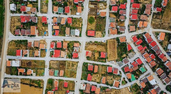 Süleyman Demirel Bulvarına Cephe Müstakil Ev