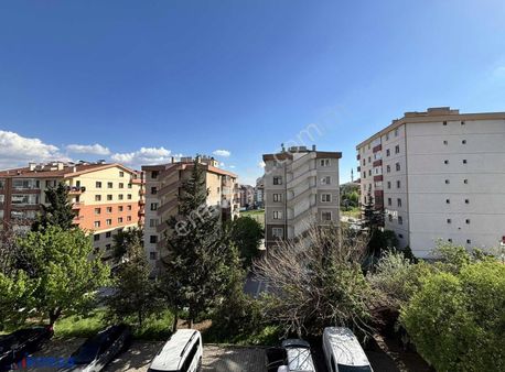 Demetevler - Hastane Metrosu Yanı Satılık 3+1 Boş Daire