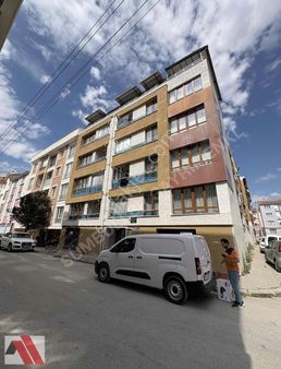 Sümbüller'den Gaffar Okan Cd. Yakını Asansörlü İskanlı Dublex