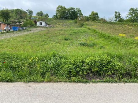 İzmit Kaynarcada 1496 M2 Tarla