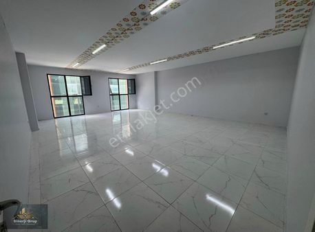 Meşale İş Merkezinde Satılık Geniş Ofis&büro