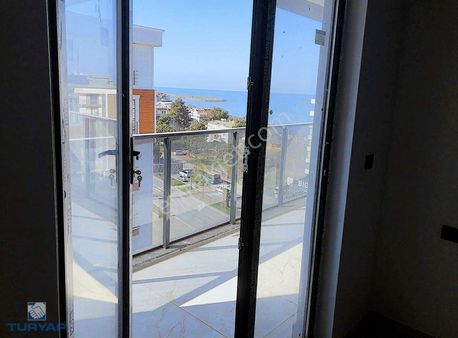 Hüseyin Ülker'den Deniz Manzaralı Yeni Mahallede Lüks 1+1 Daire