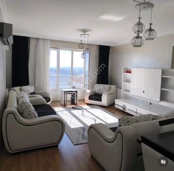 Acil Emlak'tan Doğukent'te Uygun Geniş Satılık Daire