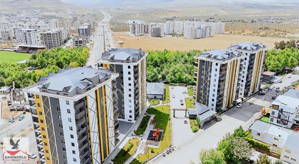 Şahinoğlu Emlak'tan Mesire Alanında Havalesiz 5+1 Delux Daire