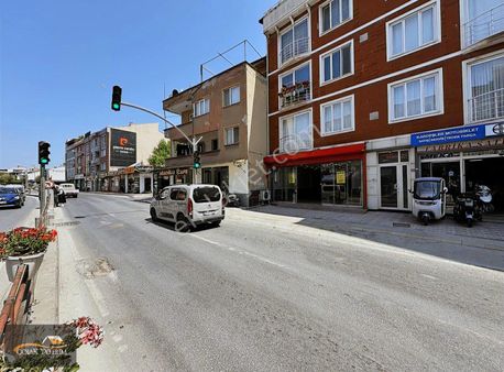 Yalova Merkez'de Ana Caddeye Cephe Satılık 180 M2 Dükkan