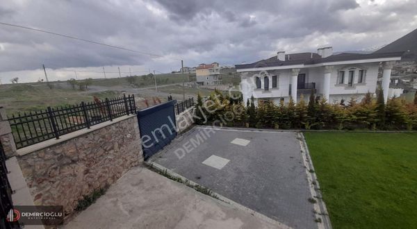 Talas Yukarıda 9+1 Tripleks Lüks Villa