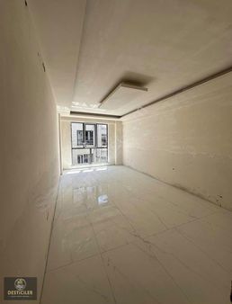 Ad-desticiler Emek Mah. Ertaş Yakını 3+1 Geniş Kullanışlı Daire