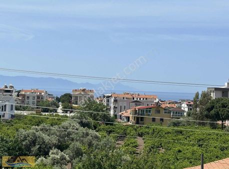 Öz Güven'den Devasa Bahçeli Köşe Parsel Villa