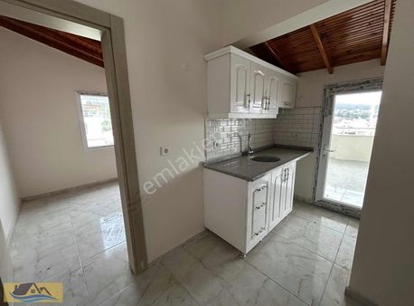 Öz Güven'den Köşe Konum Da Uygun Fiyata Bahçeli Yazlık