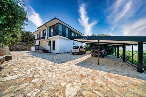 Fırsat Satılık Dalaman Ortaca Deniz Manzaralı Havuzlu Zeytinlikler İçerisinde Müstakil Villa