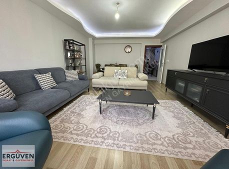 Cumhuryet Mah Nezih Ve Sakin Yerinde Otoparklı Daire