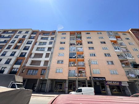 Pera'dan Gazi Yakup Satar Cad. Üzeri Manzaralı Satılık 3+1 Daire