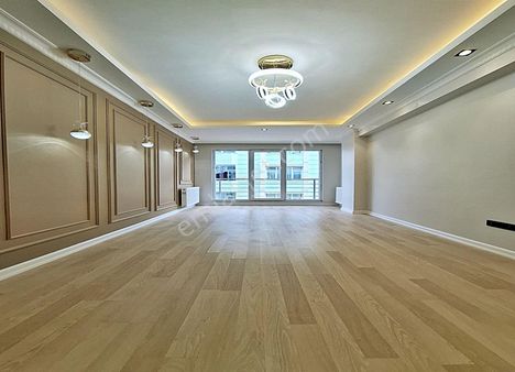 Hanev İnşaat'tan Metrobüse Yakın Lüks Tasarımlı 2+1 Arakat Daire