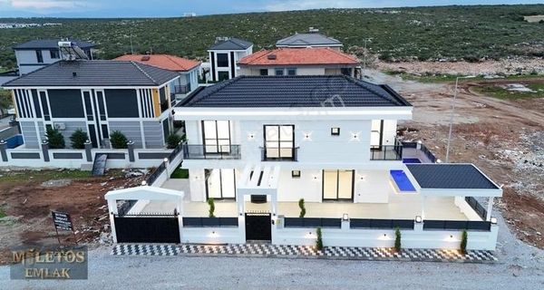 Didim Efeler Mustakil Ultra Luks Kose Basi Villa