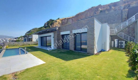 Bodrum Gündoğanda Satılık Özel Plajlı Sitede Tek Katlı Özel Havuzlu Deniz Manzaralı Sıfır Villa