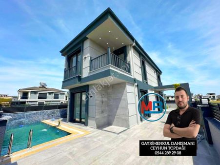 Satılık Didim Efeler Mh. 3+1 Ayrı Mutfak Havuzlu Bahçeli Sıfır Tam Müstakil Bahçeli Villa!